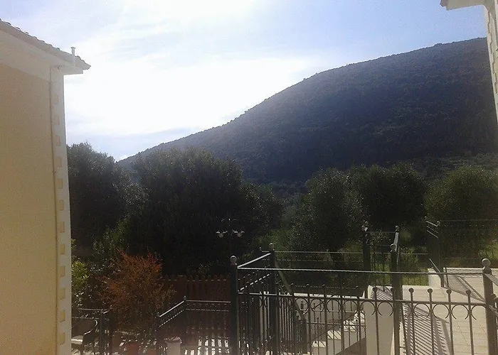 Iriana Village *