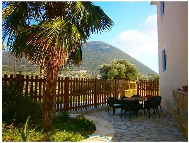 דירה Iriana Village