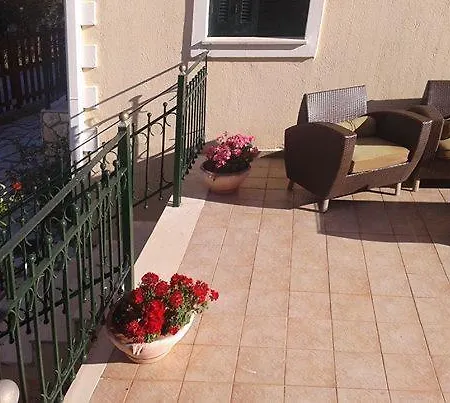 Iriana Village Apartment
